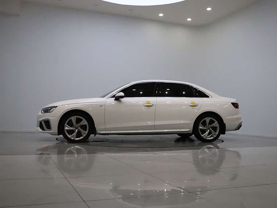 Audi A4L 2020