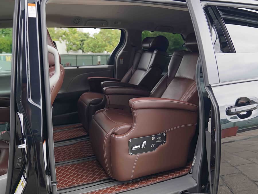 Toyota Sienna 2015