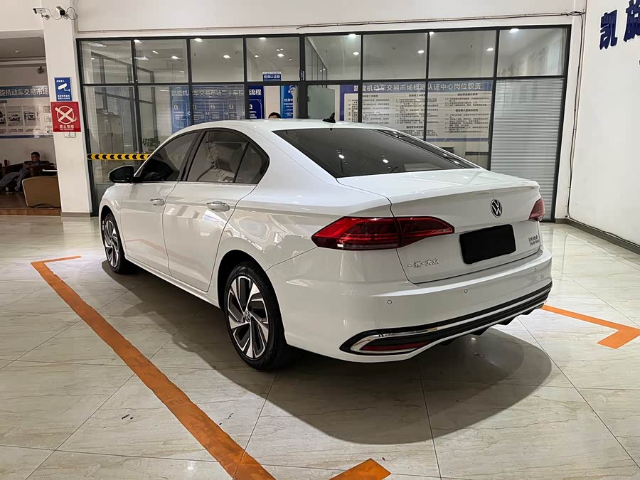 Volkswagen Bora 2023