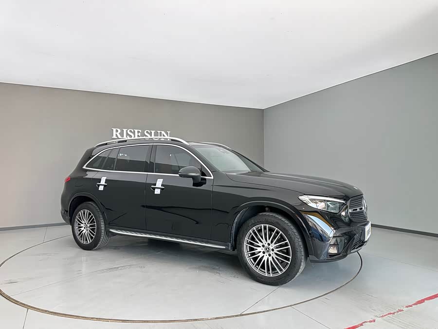Mercedes-Benz GLC 2023