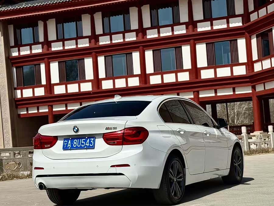 BMW 1 Series 2018 — фото 9