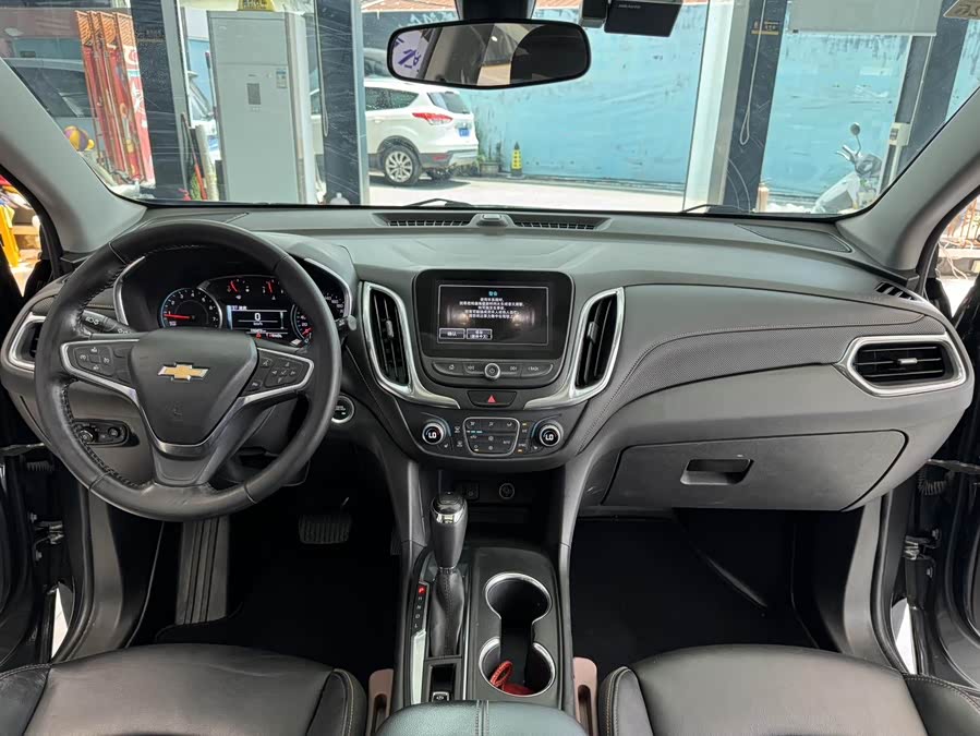 Chevrolet Equinox 2017 — фото 18