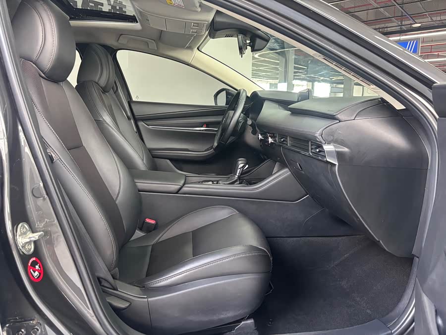 Mazda 3 Angkesela 2022