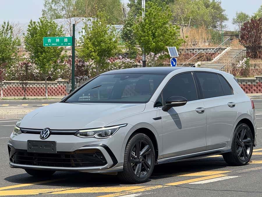 Volkswagen Golf 2023