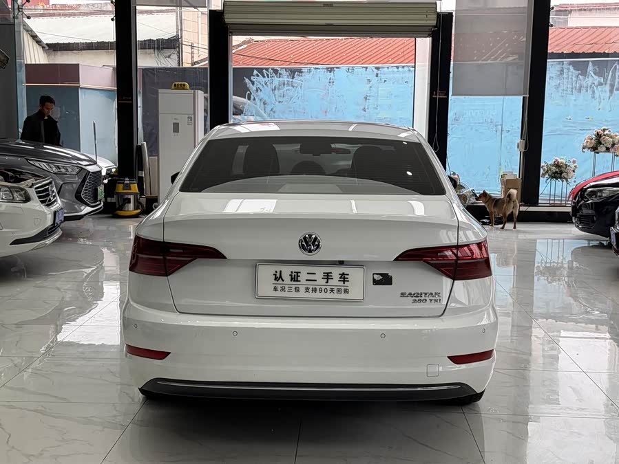Volkswagen Sagitar 2019