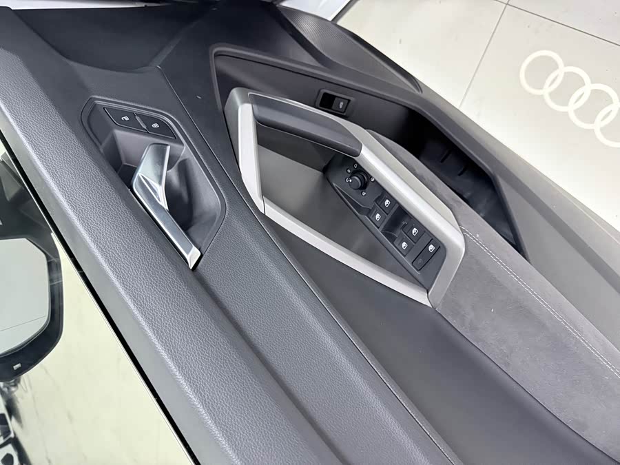 Audi Q3 2022 — фото 22