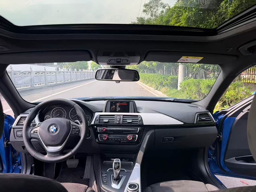 BMW 3 Series 2017 — фото 12