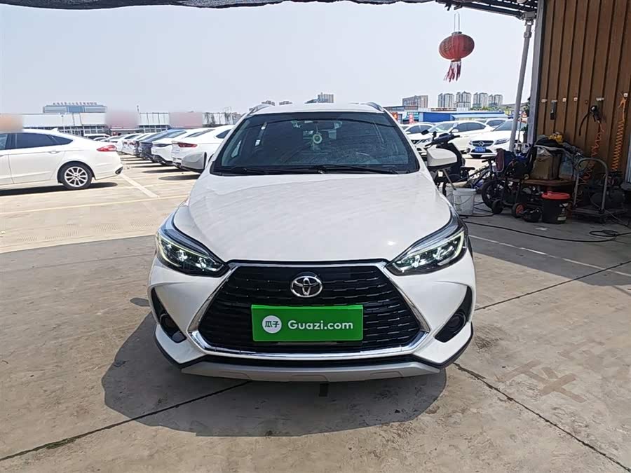 Toyota Yaris L 2021