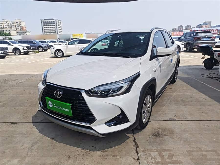 Toyota Yaris L 2021
