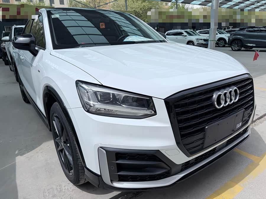 Audi Q2L 2021