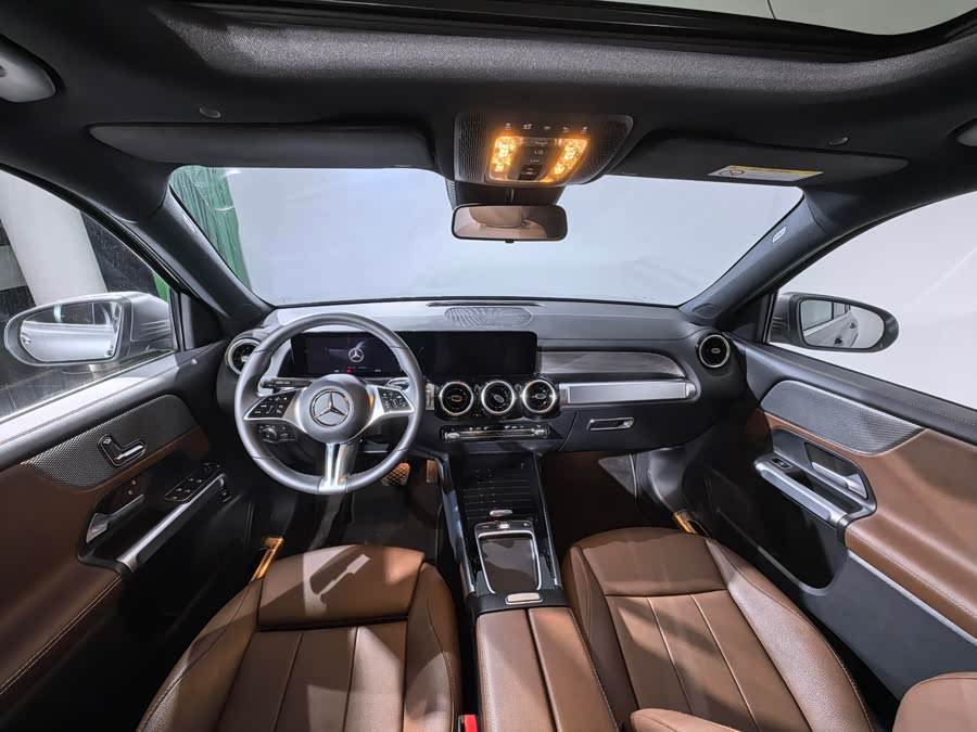 Mercedes-Benz GLB 2024