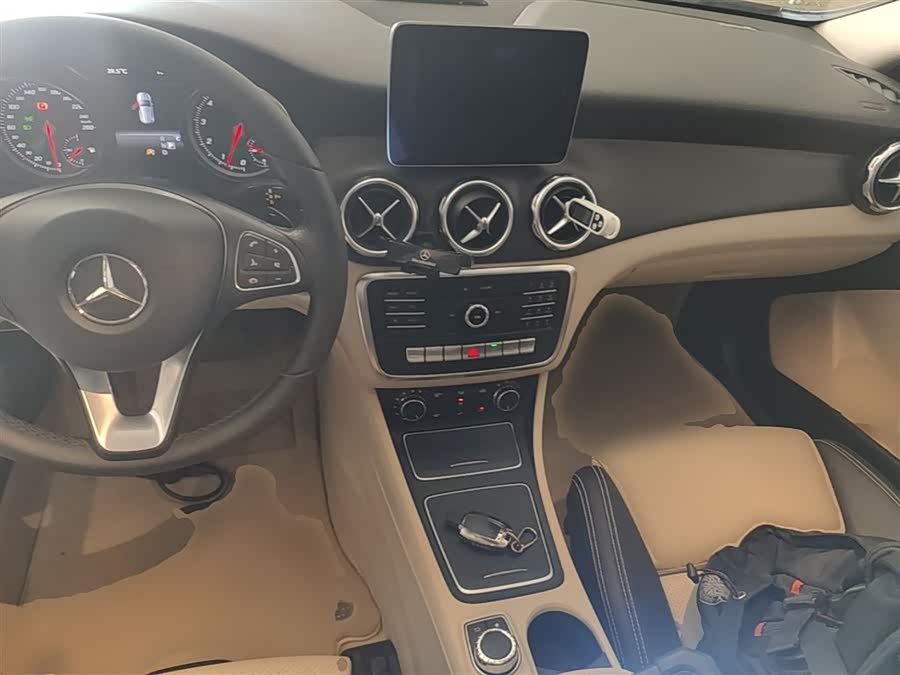 Mercedes-Benz GLA 2017 — фото 10