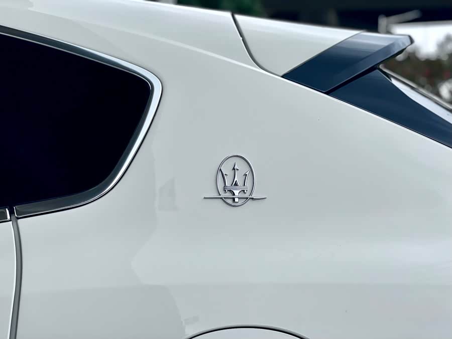 Maserati Levante 2021 — фото 34