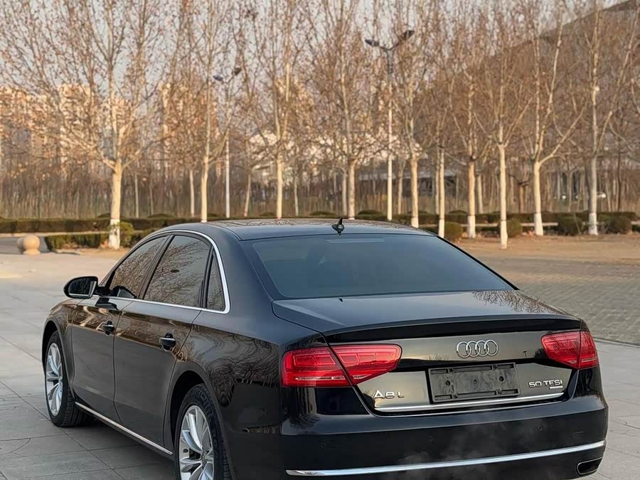 Audi A8 2012
