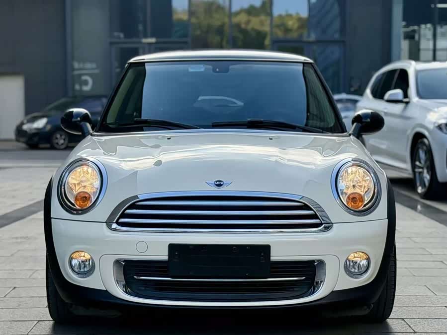 MINI MINI 2011
