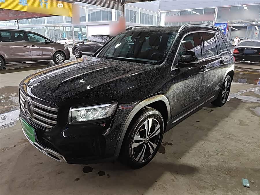 Mercedes-Benz GLB 2024