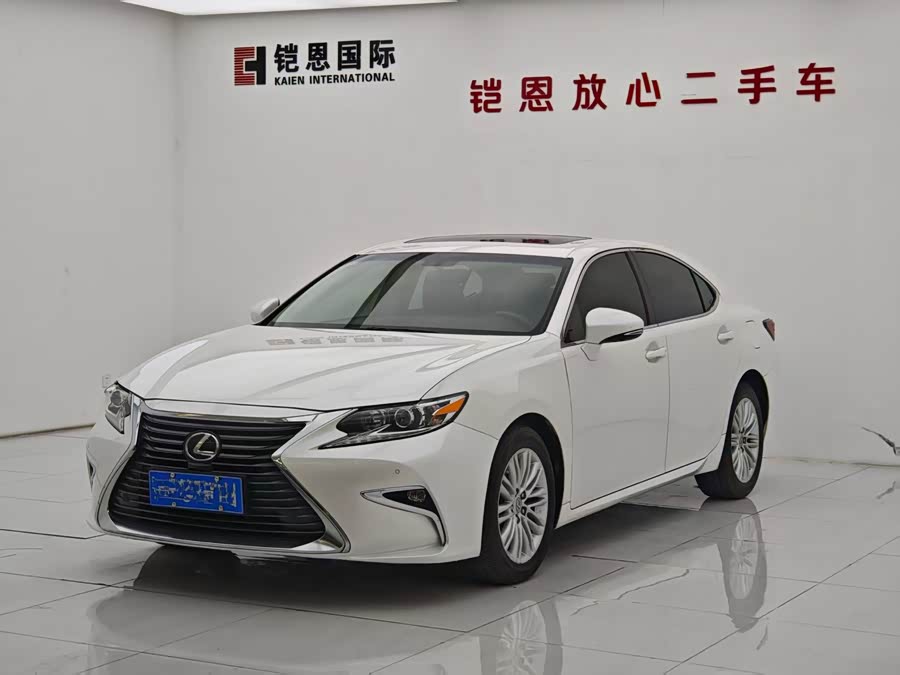Lexus ES 2015