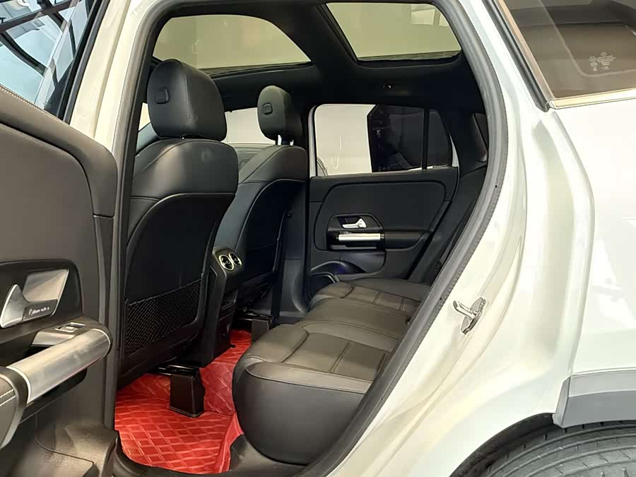 Mercedes-Benz GLA 2023 — фото 9