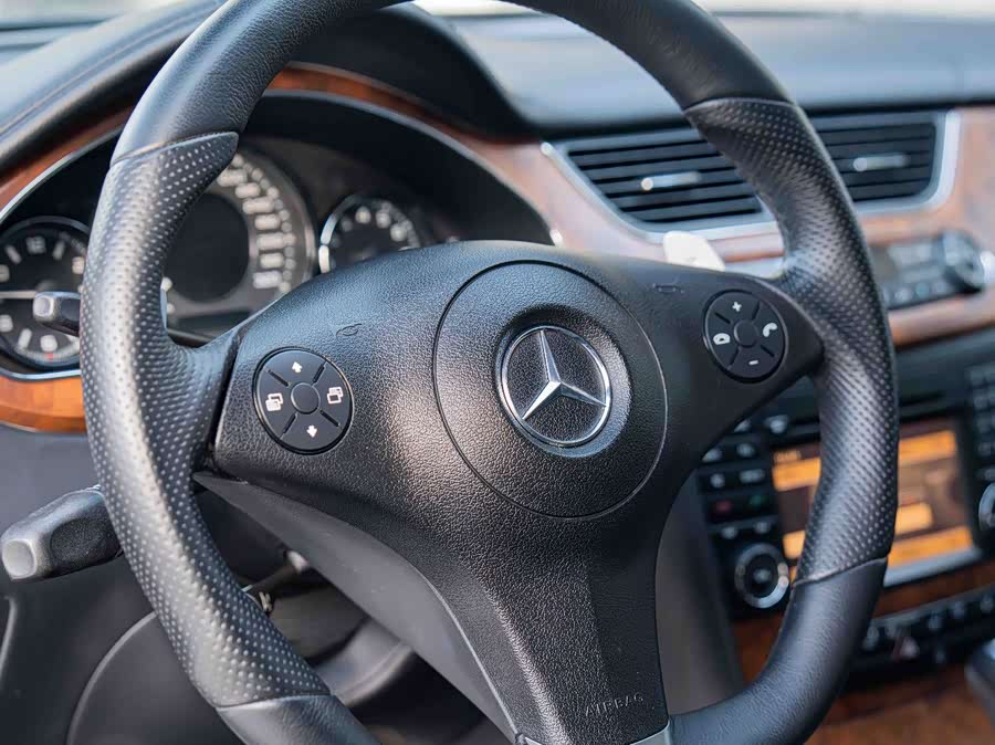 Mercedes-Benz CLS AMG 2008 — фото 12