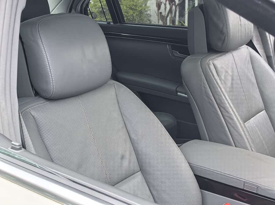 Mercedes-Benz S-Class 2008