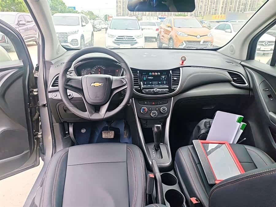 Chevrolet Trax 2018 — фото 10