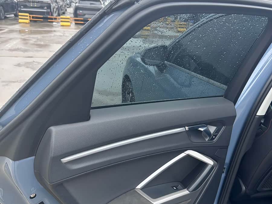 Audi Q3 Sportback 2022 — фото 17