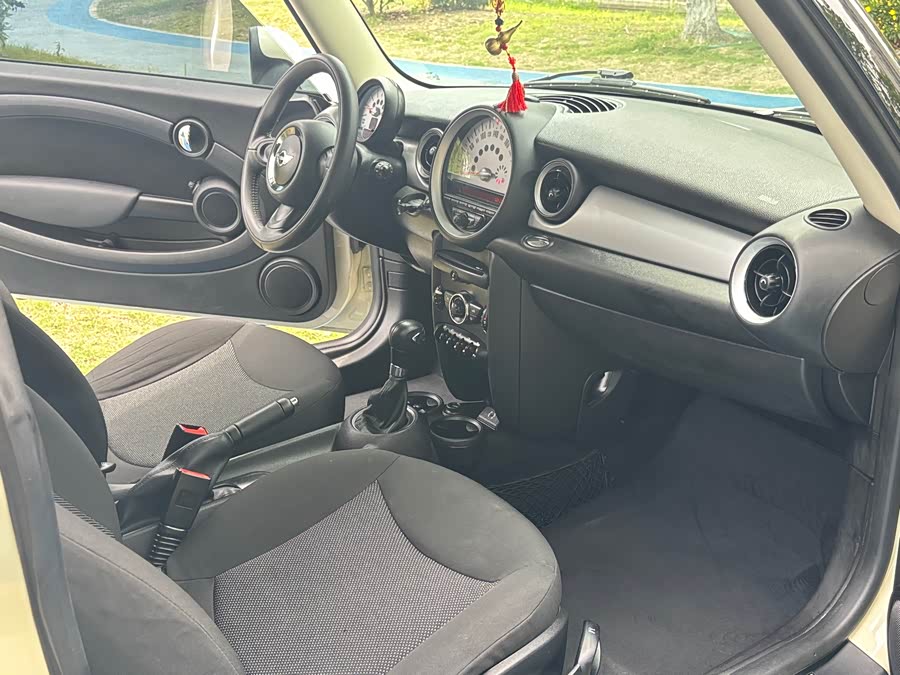 MINI MINI 2012