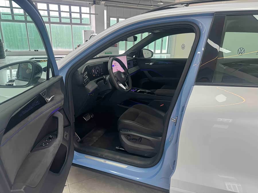 Volkswagen Tiguan L 2024