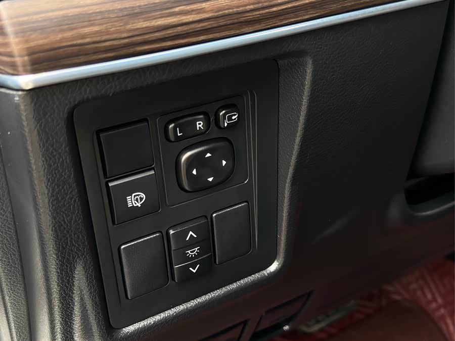 Toyota Prado 2018 — фото 17