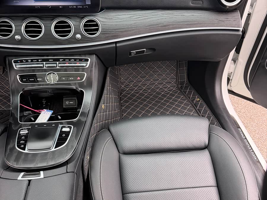 Mercedes-Benz E-Class 2020 — фото 11