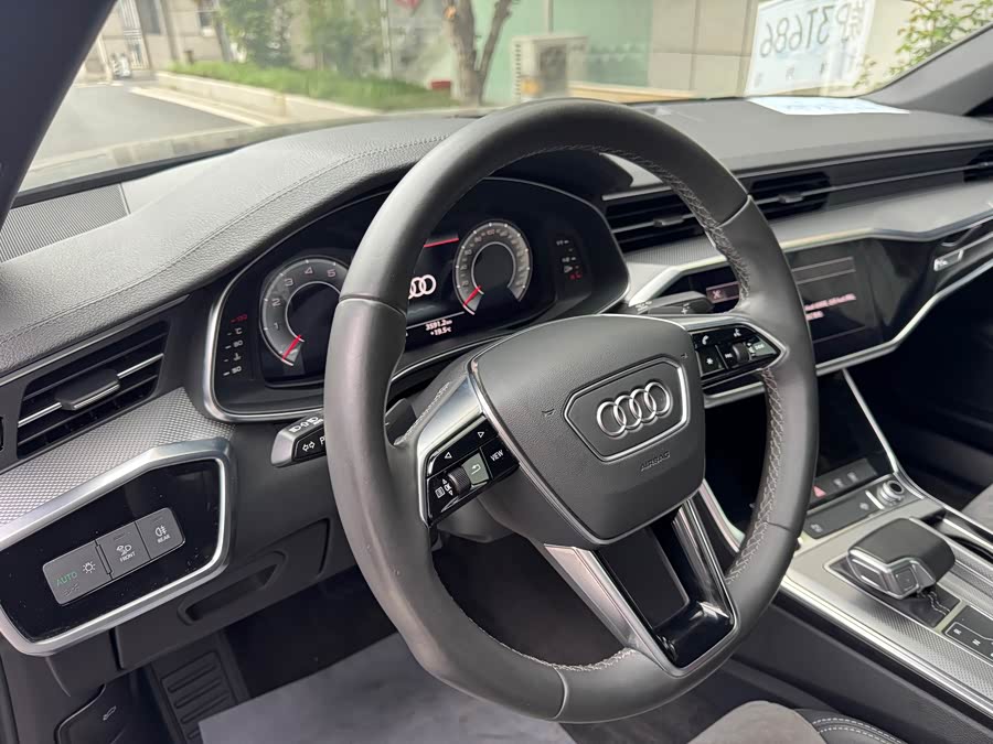 Audi A6L 2021 — фото 24
