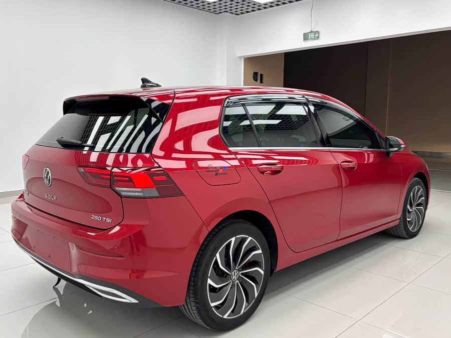 Volkswagen Golf 2023