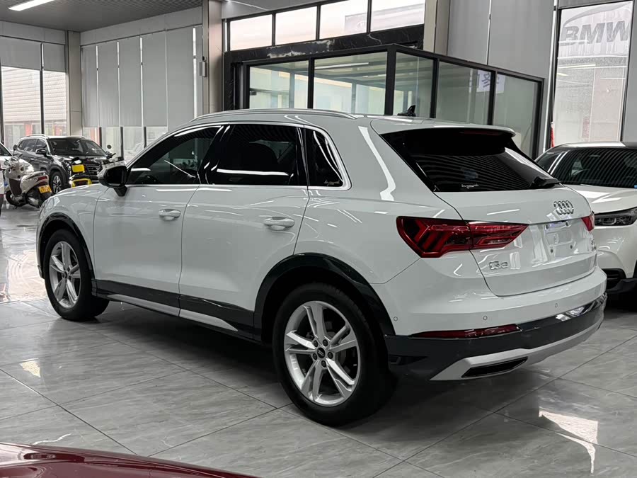 Audi Q3 2022 — фото 12