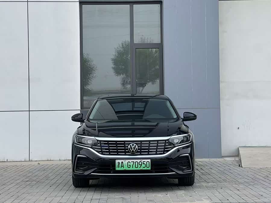 Volkswagen Passat Plug-In Hybrid 2023