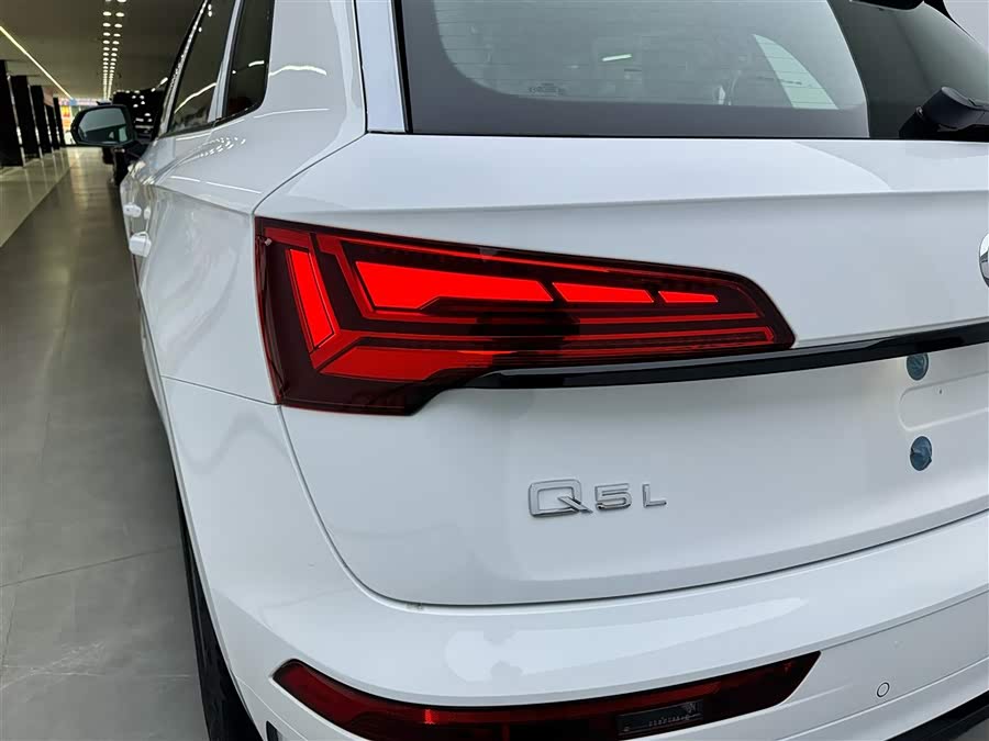 Audi Q5L 2024