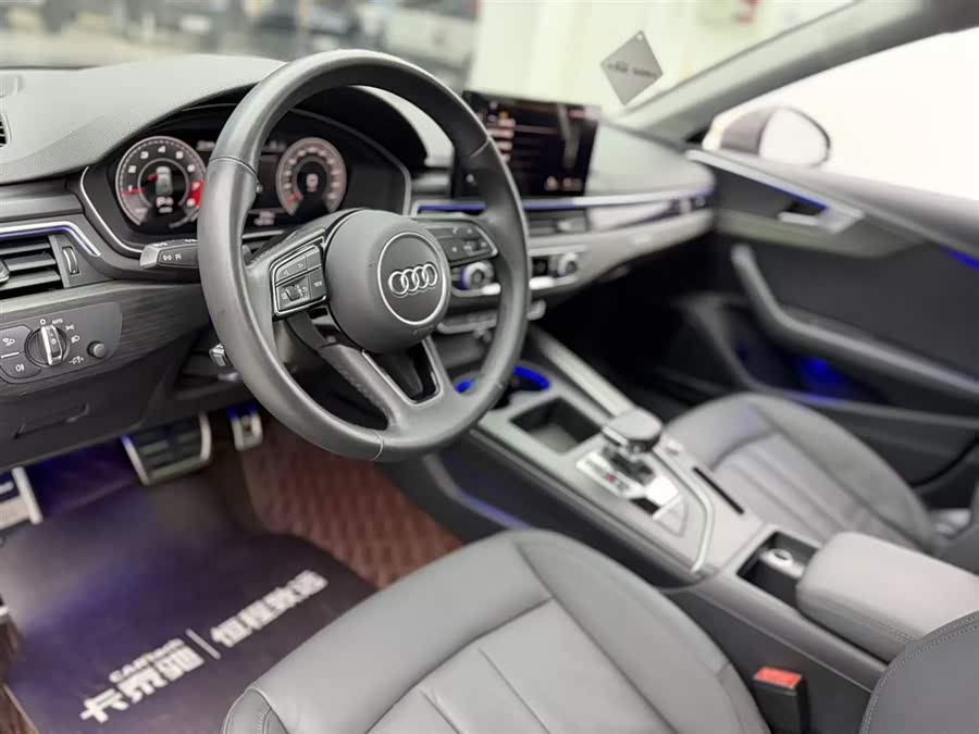 Audi A4 2021