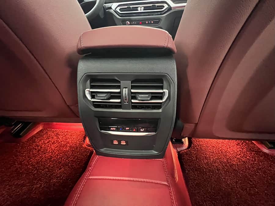 BMW 3 Series 2023 — фото 13