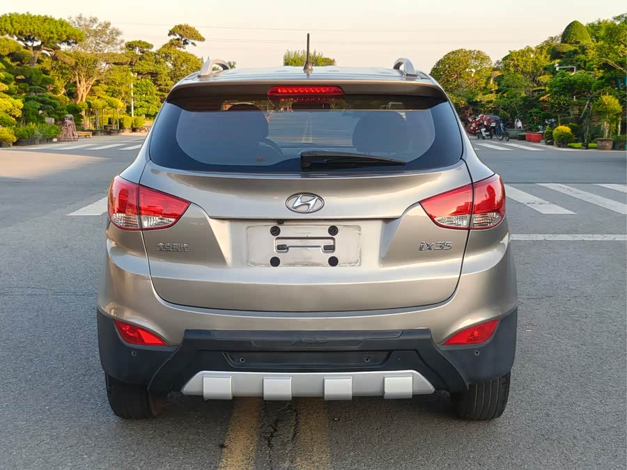 Hyundai ix35 2015 — фото 9
