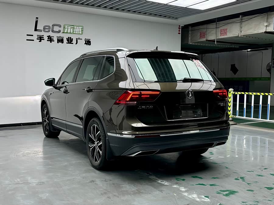 Volkswagen Tiguan L 2017 — фото 14