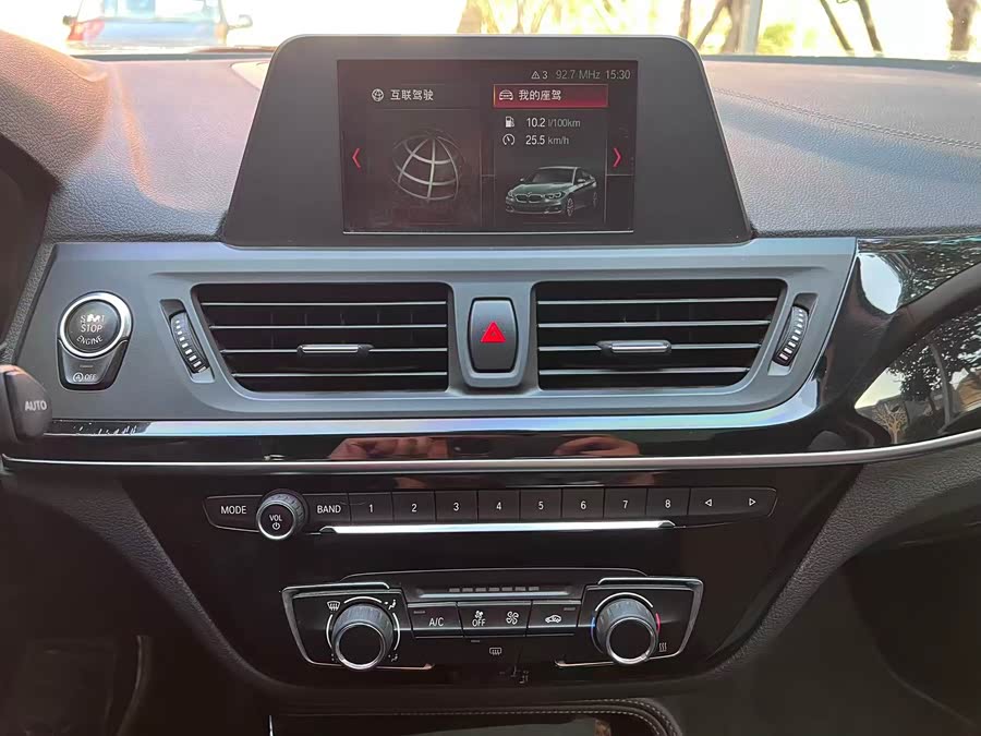 BMW 1 Series 2018 — фото 15