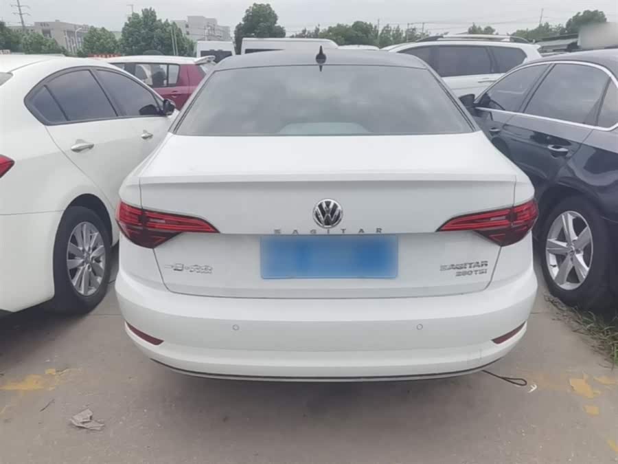 Volkswagen Sagitar 2021