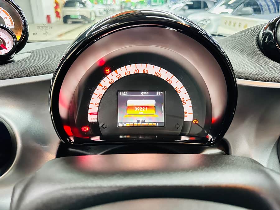smart fortwo 2018 — фото 36
