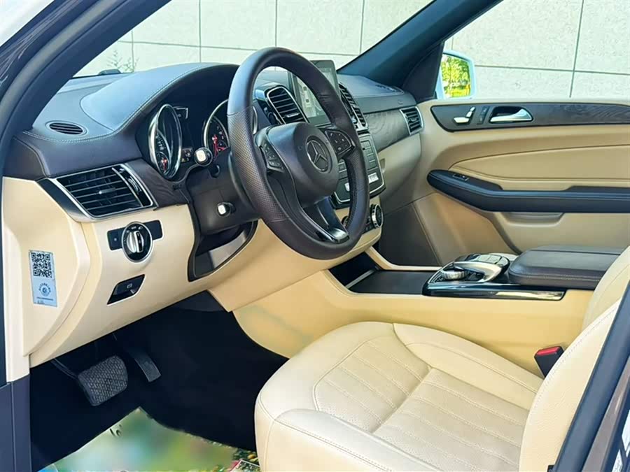 Mercedes-Benz GLE 2016 — фото 21