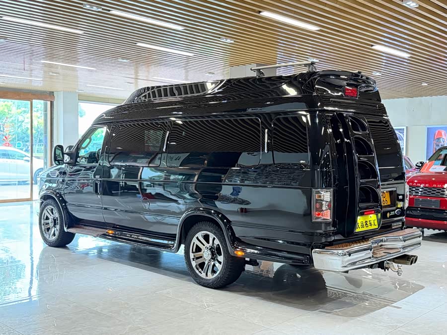 Ford E350 2011