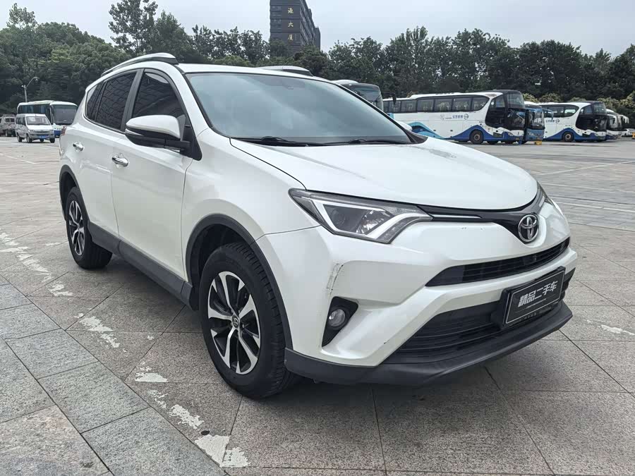 Toyota RAV4 2016