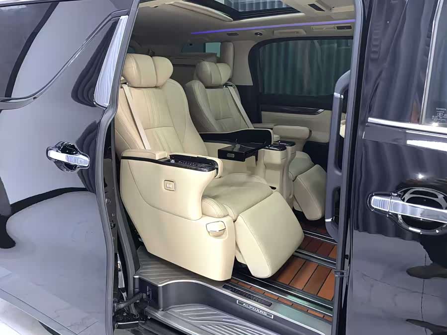 Toyota Alphard 2019 — фото 10