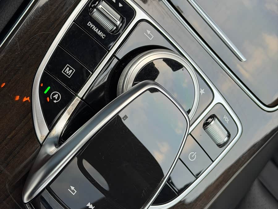 Mercedes-Benz GLC 2019 — фото 16