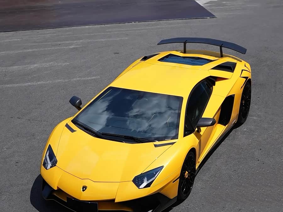 Lamborghini Aventador 2015 — фото 17