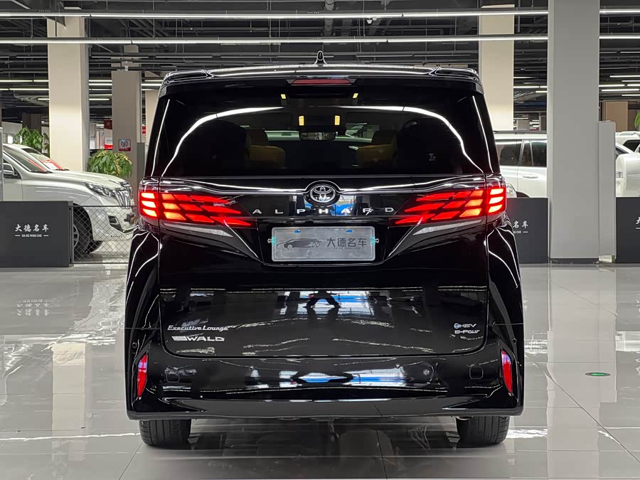 Toyota Alphard 2024