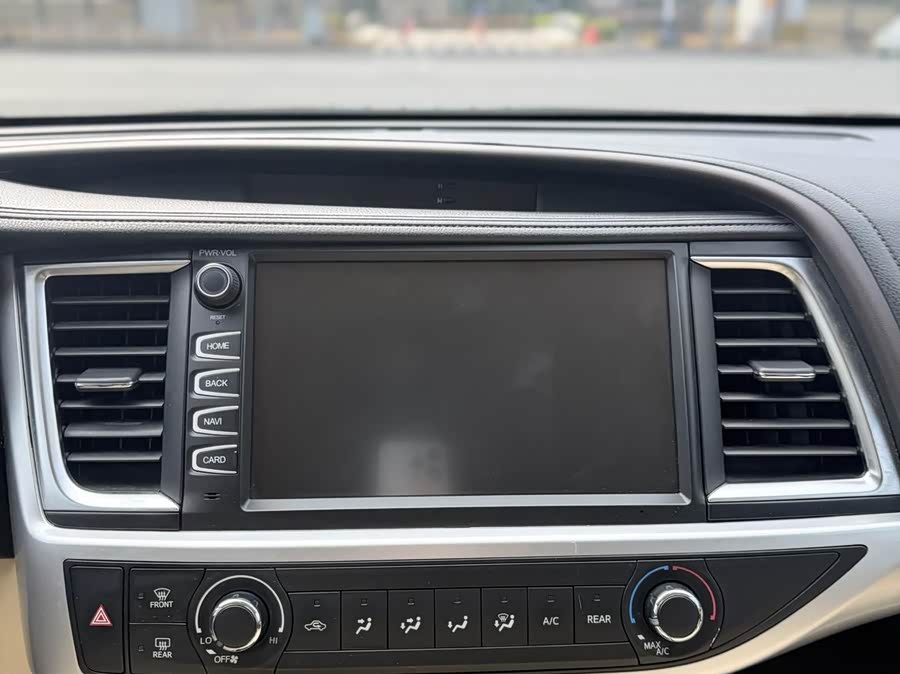 Toyota Highlander 2018 — фото 18
